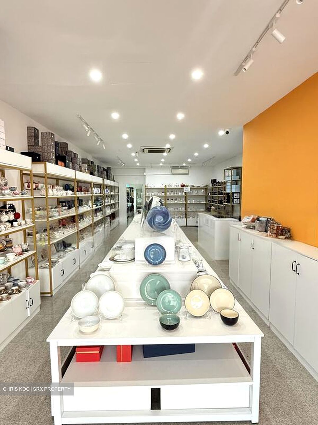 Nankin Row (D1), Retail #490397481